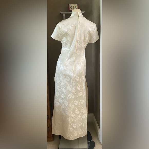 Classic Brocade Chinese Cheongsam/ Qipao Dress with Tulip Prints Ankle Length - Picture 2 of 10